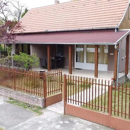 Vadszolo Apartman Балатонмариафюрдё Экстерьер фото